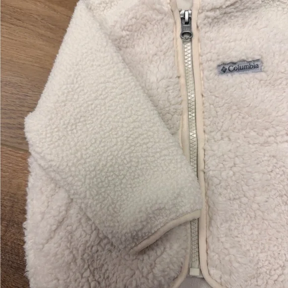 Columbia Cream Sherpa Baby Jacket with Bear Ear Hood - Picture 4 of 8